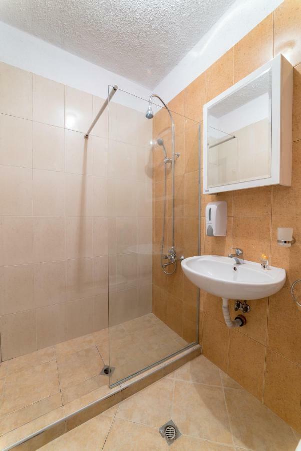 Comfort.Chic.Charming Apt With Terrace Near Ndk Sofia Exteriör bild